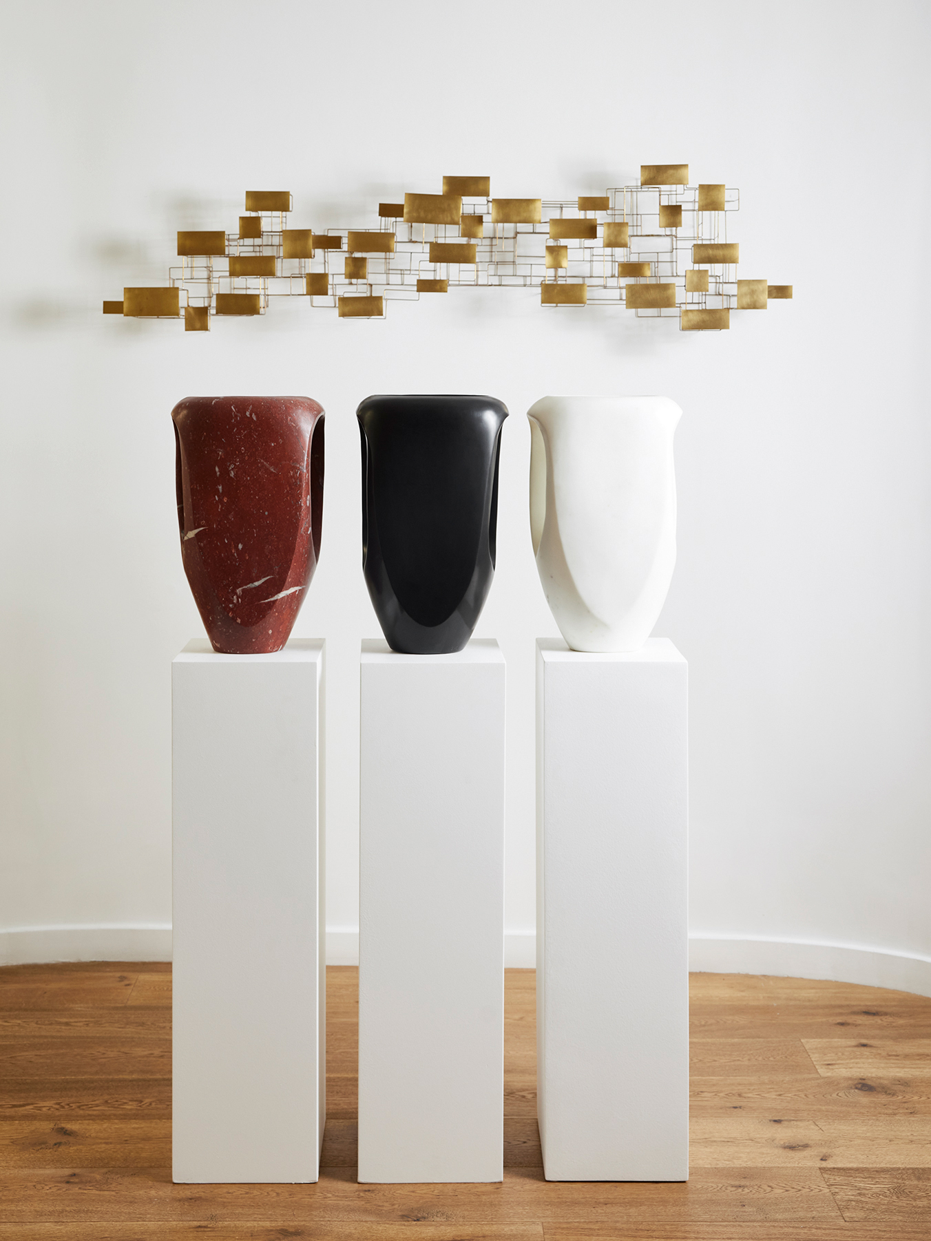 Leasing of Artwork and Art Furniture - Galerie Negropontes