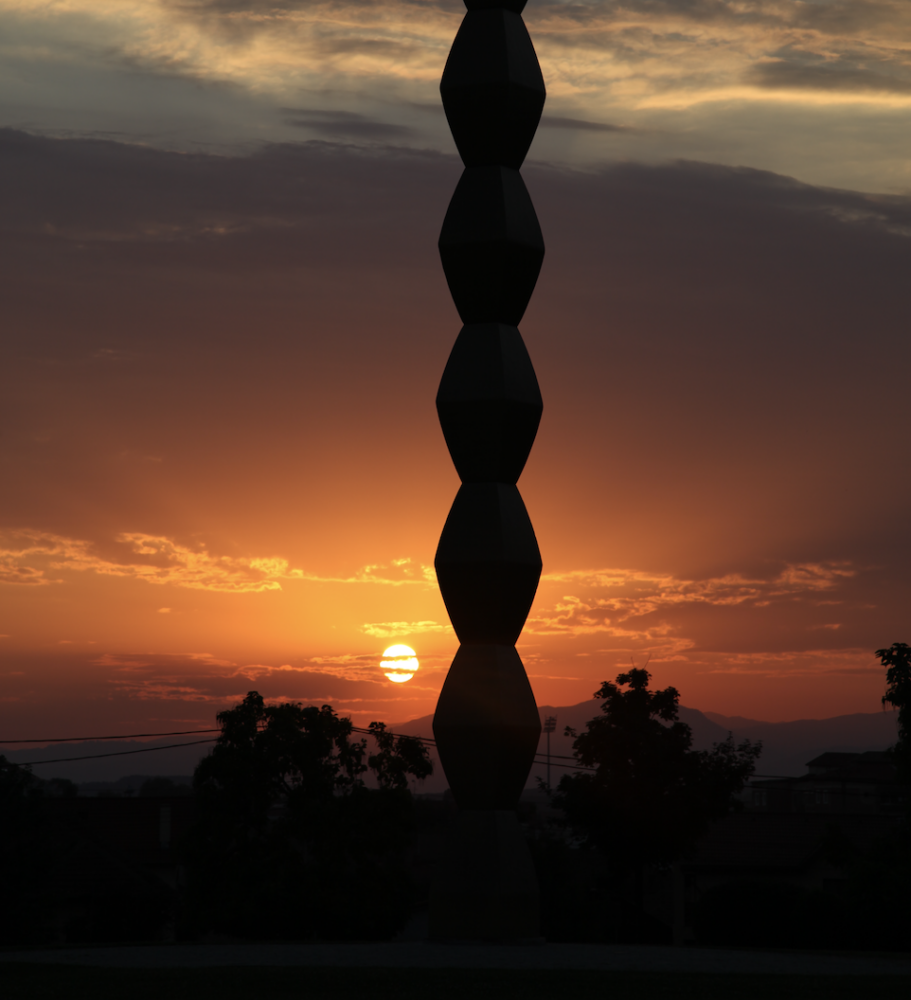 Colonne Sans Fin - Galerie Negropontes