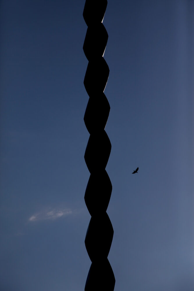 Colonne Sans Fin III - Galerie Negropontes