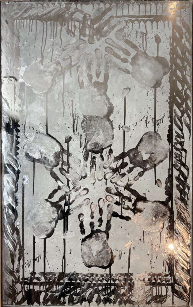 Carpet with the artist's hand 2 - Galerie Negropontes