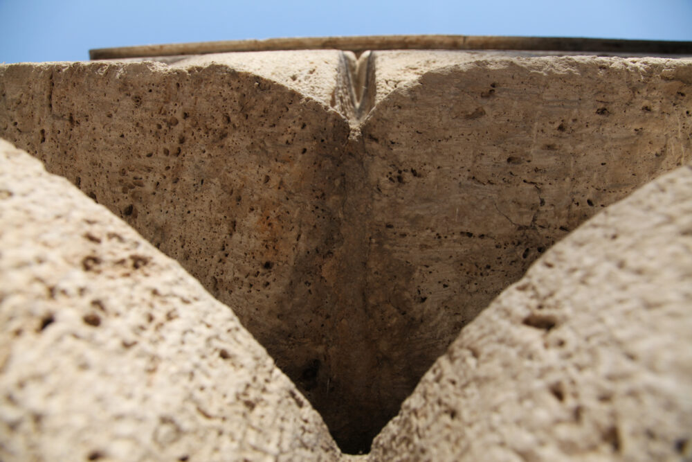 Porte du Baiser I - Galerie Negropontes