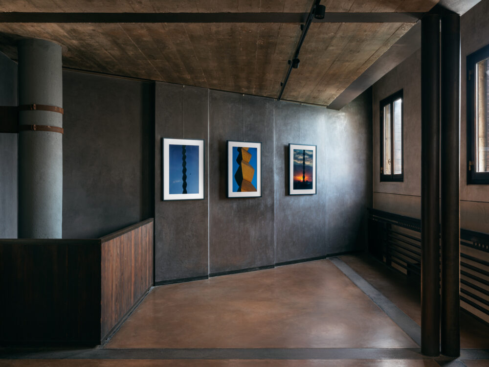 Colonne Sans Fin III - Galerie Negropontes