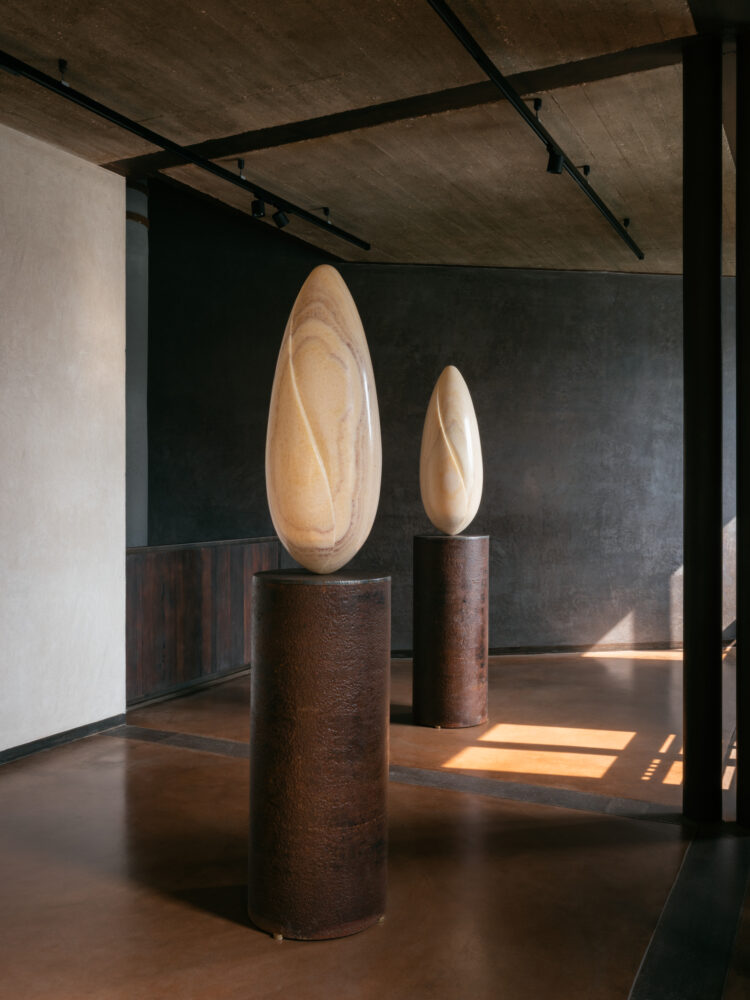 Egg Static III & IV - Galerie Negropontes