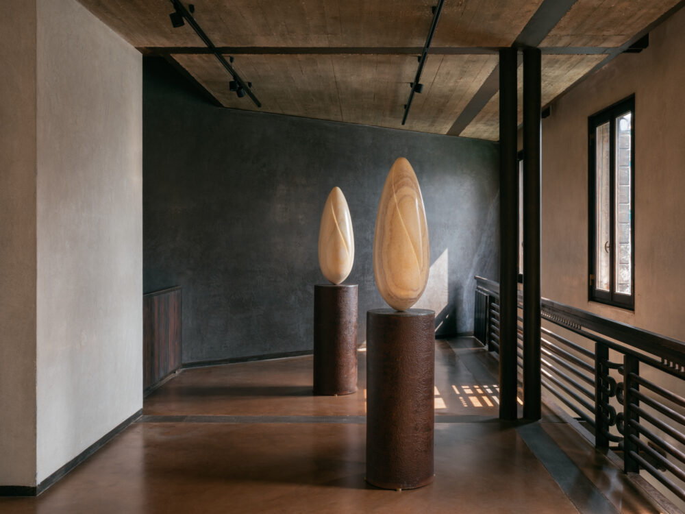 Egg Static III & IV - Galerie Negropontes