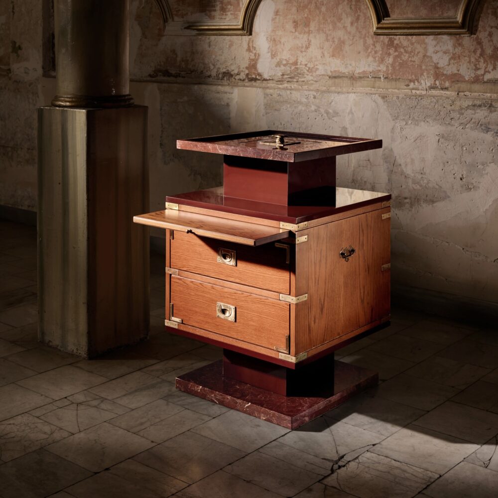 Imperial stand - Galerie Negropontes