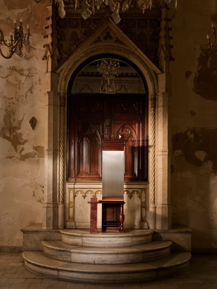 Trono rosso - Galerie Negropontes